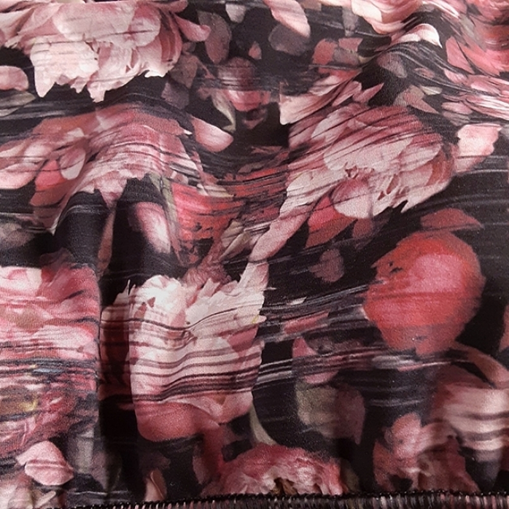 LULULEMON ATHLETICA Nulux Energy Peony Print Strappy Sports Bra Size 4 / XSmall - Picture 4 of 11